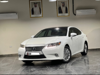 Lexus  ES  350  2013  Automatic  134,000 Km  6 Cylinder  Rear Wheel Drive (RWD)  Sedan  White
