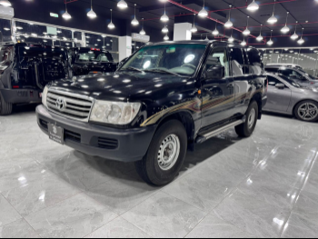 تويوتا  لاند كروزر  جي اكس  2005  عادي  300,000 كم  6 سلندر  دفع رباعي  اس يو في  أسود