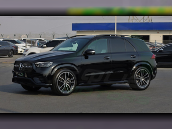 مرسيدس - بنز  جي ال اي  450  2025  اوتوماتيك  0 كم  6 سلندر  دفع رباعي  اس يو في  اسود مطفي