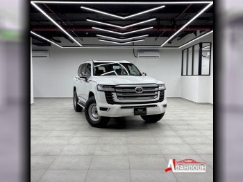 تويوتا  لاند كروزر  في اكس  2024  اوتوماتيك  64,000 كم  6 سلندر  دفع رباعي  اس يو في  أبيض  تحت الضمان
