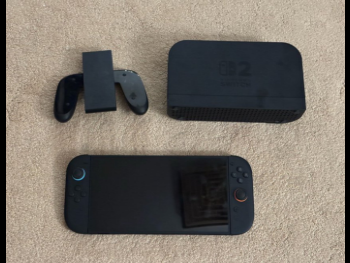 اجهزة العاب الفديو - نينتندو  - سويتش 2  - 32 جيجابايت  -تشمل أجهز تحكم: 2