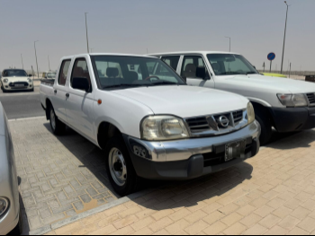 نيسان  بيك أب  2013  عادي  200,000 كم  4 سلندر  دفع خلفي  بيكب  أبيض