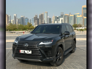 لكزس  ال اكس  600 اوفرتريل  2025  اوتوماتيك  18,000 كم  6 سلندر  دفع رباعي  اس يو في  أسود  تحت الضمان