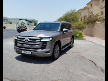 Toyota  Land Cruiser  VX  2022  Automatic  49,000 Km  6 Cylinder  Four Wheel Drive (4WD)  SUV  Bronze  With Warranty