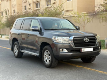 تويوتا  لاند كروزر  جي اكس  2019  اوتوماتيك  290,000 كم  6 سلندر  دفع رباعي  اس يو في  رمادي