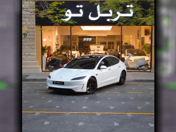 تسلا  مودل 3  بيرفورمانس  2024  اوتوماتيك  19,170 كم  0 سلندر  دفع كلي مستمر  سيدان  أبيض  تحت الضمان