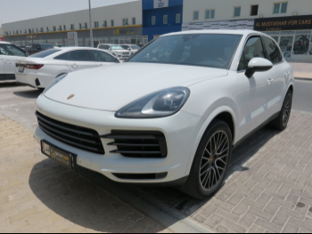 Porsche  Cayenne  2019  Automatic  99,000 Km  6 Cylinder  Four Wheel Drive (4WD)  SUV  White