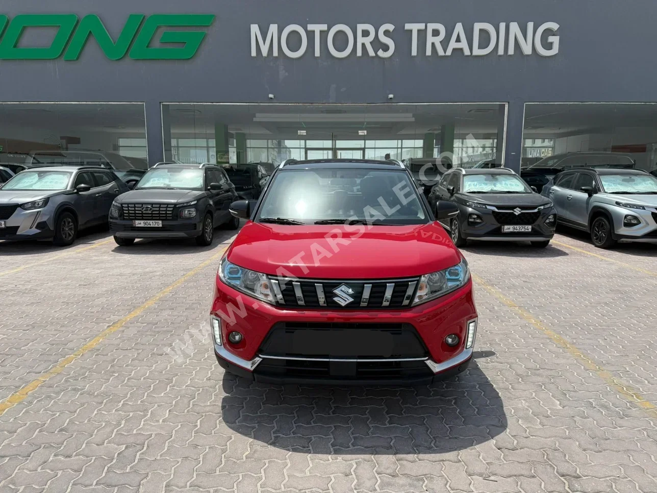 سوزوكي  فيتارا  2022  اوتوماتيك  26,000 كم  4 سلندر  دفع رباعي  اس يو في  أحمر