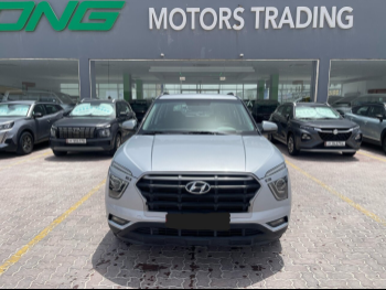 هيونداي  كريتا  2022  اوتوماتيك  53,000 كم  4 سلندر  سحب امامي  اس يو في  فضي