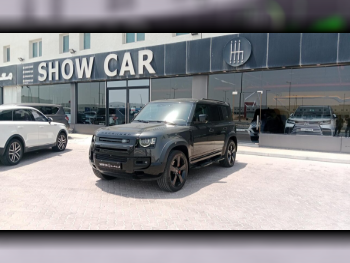 Land Rover  Defender  110 X  2024  Automatic  18,700 Km  6 Cylinder  Four Wheel Drive (4WD)  SUV  Black  With Warranty