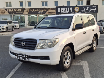 تويوتا  لاند كروزر  جي  2009  اوتوماتيك  318,000 كم  6 سلندر  دفع رباعي  اس يو في  أبيض