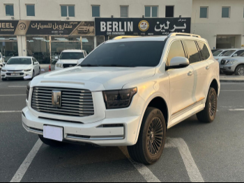 جي دبليو ام  تانك  500  2025  اوتوماتيك  16,000 كم  6 سلندر  دفع رباعي  اس يو في  أبيض