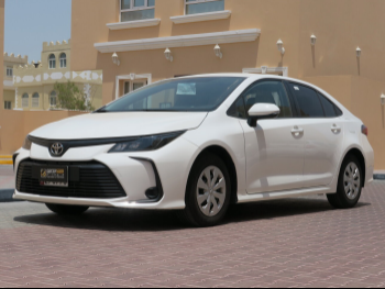 Toyota  Corolla  XLI  2022  Automatic  69,000 Km  4 Cylinder  Front Wheel Drive (FWD)  SUV  White