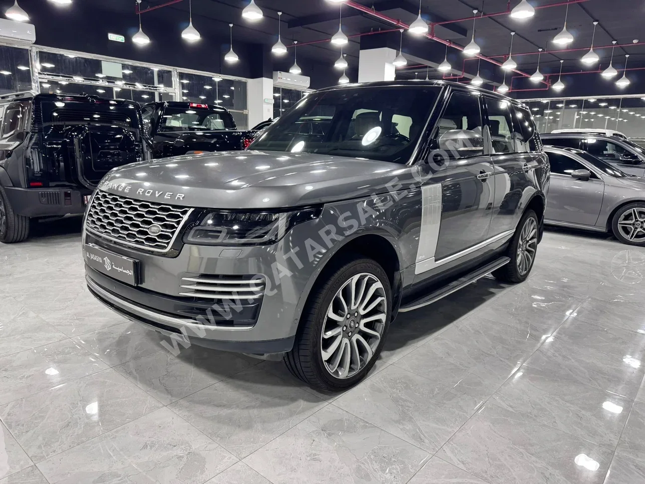 لاند روفر  رنج روفر  فوج اوتوبايوغرافي  2018  اوتوماتيك  103,000 كم  8 سلندر  دفع رباعي  اس يو في  فضي