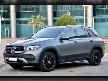 مرسيدس - بنز  جي ال اي  450  2019  اوتوماتيك  90,000 كم  6 سلندر  دفع رباعي  اس يو في  رمادي