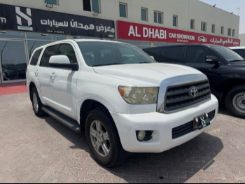 Toyota  Sequoia  2012  Automatic  97,000 Km  8 Cylinder  Four Wheel Drive (4WD)  SUV  White