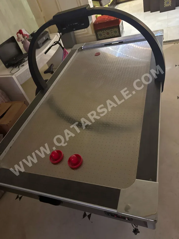 أسود  طاولة الهوكي