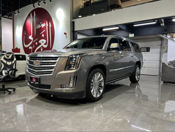 كاديلاك  اسكيليد  بلاتينيوم  2018  اوتوماتيك  151,000 كم  8 سلندر  دفع رباعي  اس يو في  رمادي