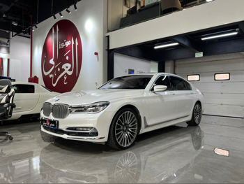 بي ام دبليو  الفئة - السابعة  750 Li  2016  اوتوماتيك  42,000 كم  8 سلندر  دفع خلفي  سيدان  أبيض لؤلؤي