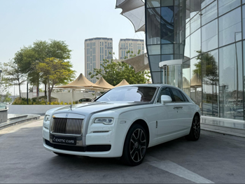 رولز - رويس  غوست  2016  اوتوماتيك  48,000 كم  12 سلندر  دفع كلي مستمر  سيدان  أبيض