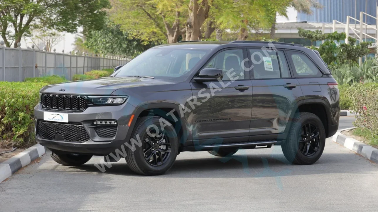 Jeep  Grand Cherokee  Laredo  2024  Automatic  20 Km  6 Cylinder  Four Wheel Drive (4WD)  SUV  Gray  With Warranty