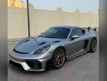 بورش  كايمان  جي تي 4 ار اس  2025  اوتوماتيك  3,000 كم  6 سلندر  دفع خلفي  كوبيه \ سبورت  فضي  تحت الضمان