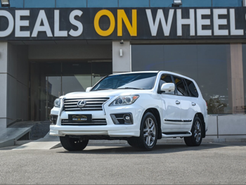 لكزس  ال اكس  570 اس  2011  اوتوماتيك  380,000 كم  8 سلندر  دفع رباعي  اس يو في  أبيض