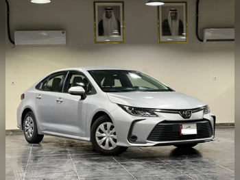 تويوتا  كورولا  اكس ال اي  2020  اوتوماتيك  124,000 كم  4 سلندر  سحب امامي  سيدان  فضي