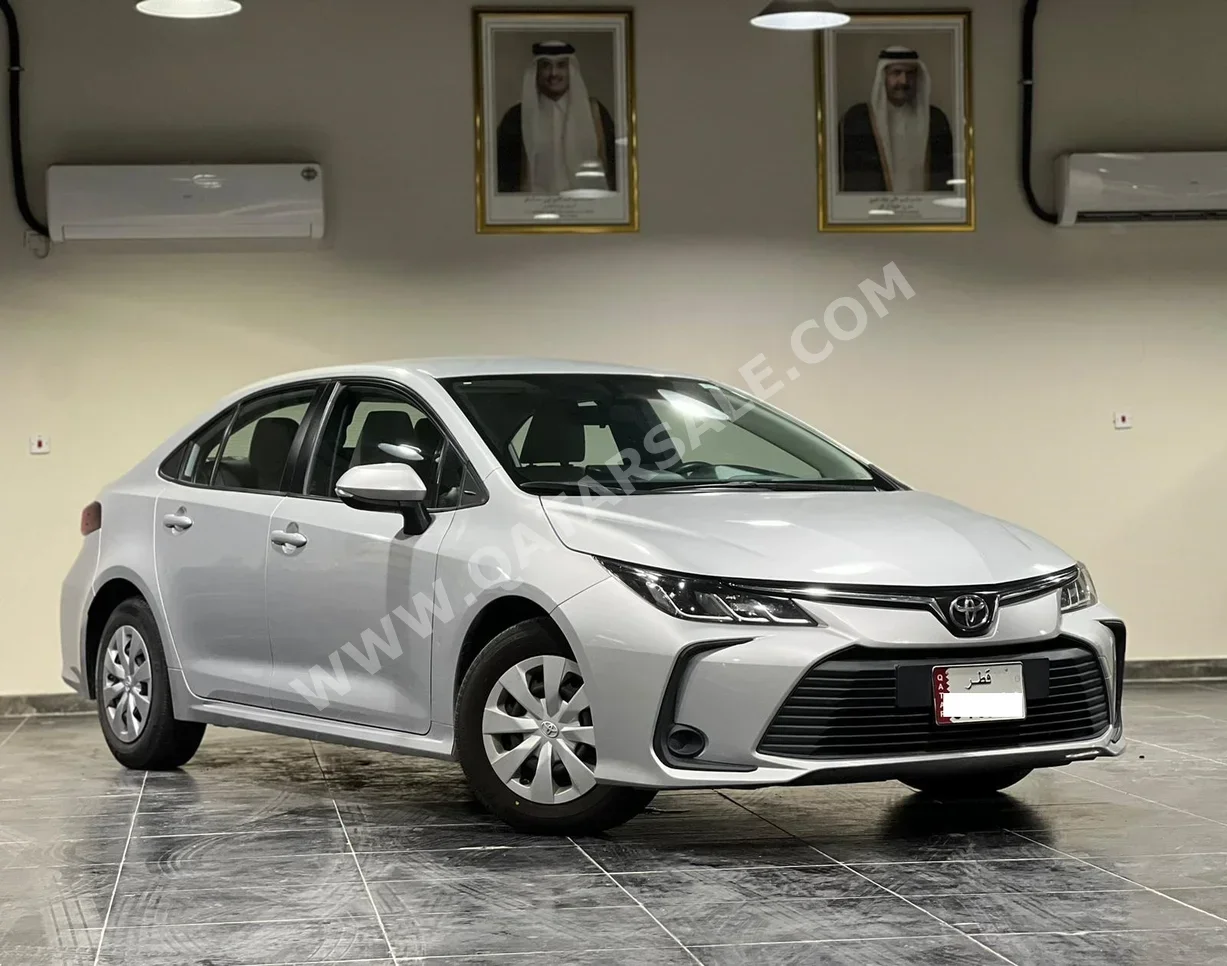 تويوتا  كورولا  اكس ال اي  2020  اوتوماتيك  124,000 كم  4 سلندر  سحب امامي  سيدان  فضي