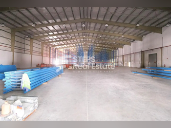 مخازن و مستودعات - الوكرة  - بركة العوامر  -المساحة: 7000 متر مربع