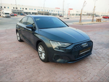 Audi  A3  35 TFSI  2023  Automatic  31,000 Km  4 Cylinder  Front Wheel Drive (FWD)  Sedan  Gray