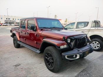 Jeep  Gladiator  2022  Automatic  29,000 Km  6 Cylinder  Four Wheel Drive (4WD)  Pick Up  Maroon  With Warranty