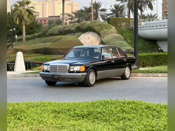 مرسيدس - بنز  560 SEL  1987  اوتوماتيك  120,000 كم  8 سلندر  دفع خلفي  سيدان  أسود