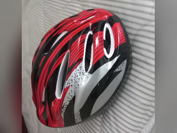 اكسسوارات الدراجات / أغطية الرأس