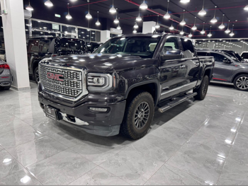 جي ام سي  سييرا  دينالي  2016  اوتوماتيك  297,000 كم  8 سلندر  دفع رباعي  بيكب  رمادي