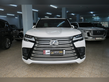 لكزس  ال اكس  600 لكجري  2022  اوتوماتيك  84,000 كم  6 سلندر  دفع رباعي  اس يو في  أبيض  تحت الضمان