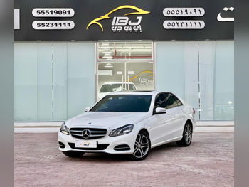 مرسيدس - بنز  اي - كلاس  200  2016  اوتوماتيك  74,000 كم  4 سلندر  دفع خلفي  سيدان  أبيض