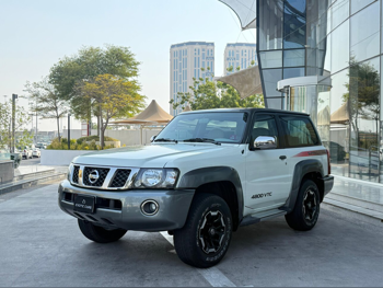 نيسان  باترول  سوبر سفاري  2021  اوتوماتيك  62,000 كم  6 سلندر  دفع رباعي  اس يو في  أبيض