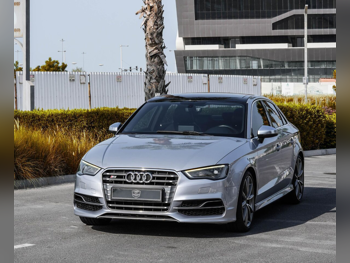 Audi  S  3  2016  Automatic  139,000 Km  4 Cylinder  All Wheel Drive (AWD)  Sedan  Silver