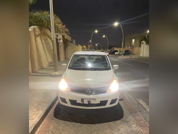 نيسان  تيدا  2012  اوتوماتيك  171,000 كم  6 سلندر  سيدان  أبيض