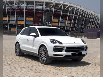 Porsche  Cayenne  2022  Automatic  51,000 Km  6 Cylinder  Four Wheel Drive (4WD)  SUV  White  With Warranty