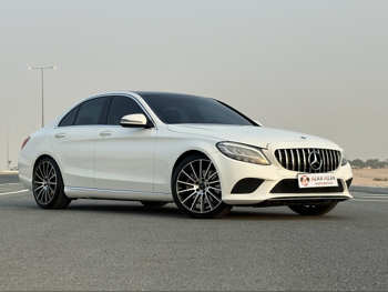 مرسيدس - بنز  سي - كلاس  300  2019  اوتوماتيك  172,000 كم  4 سلندر  دفع خلفي  سيدان  أبيض