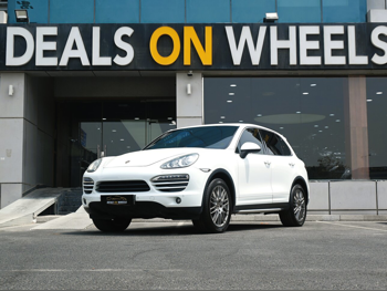 Porsche  Cayenne  2013  Automatic  97,000 Km  6 Cylinder  All Wheel Drive (AWD)  SUV  White