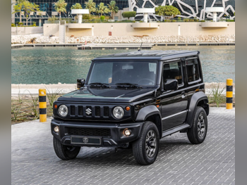 سوزوكي  جمني  2023  اوتوماتيك  35,000 كم  4 سلندر  دفع رباعي  اس يو في  أسود  تحت الضمان