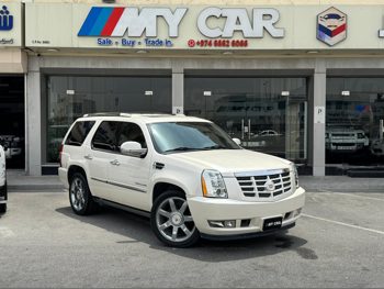 كاديلاك  اسكيليد  2014  اوتوماتيك  129,000 كم  8 سلندر  دفع رباعي  اس يو في  أبيض