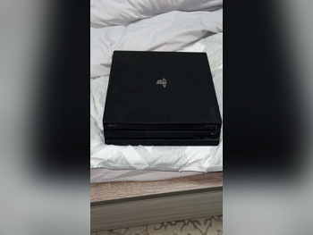 اجهزة العاب الفديو - سوني  - بلاي ستيشن 4 برو  - 825 جيجابايت