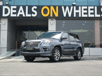 لكزس  ال اكس  570 اس  2015  اوتوماتيك  260,000 كم  8 سلندر  دفع رباعي  اس يو في  رمادي