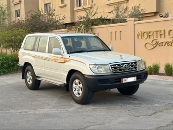 Toyota  Land Cruiser  GXR  2007  Manual  300,000 Km  6 Cylinder  Four Wheel Drive (4WD)  SUV  White