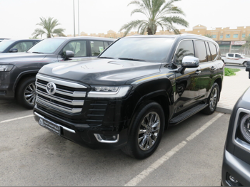 تويوتا  لاند كروزر  في اكس  2022  اوتوماتيك  29,000 كم  6 سلندر  دفع رباعي  اس يو في  أسود  تحت الضمان