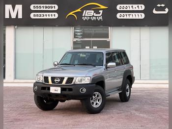 Nissan  Patrol  Safari  2016  Manual  173,000 Km  6 Cylinder  Four Wheel Drive (4WD)  SUV  Silver